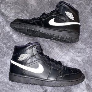 Air Jordan 1 Mid